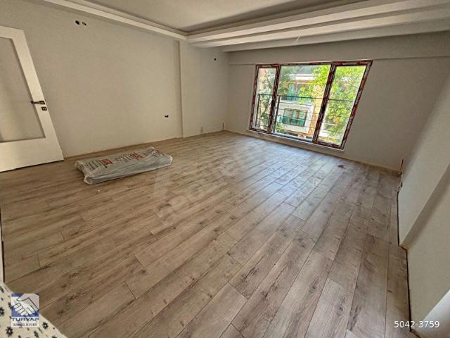 BAHÇELİDE YENİ 1.KAT ÖN ASNSR K.GRJLI İKİ BANYOLU VESTİYERLİ ANKASTRELİ TAMAMEN ÖN 125M2 3+1