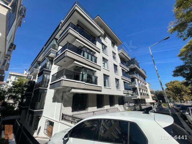 BAHÇELİEVLER AKDENİZ CAD 78.SK DA BİRCANDAN ÖN CEPHE 2+1 90m SIFIR DAİRE OTOPARKLI VE KOMBİLİ
