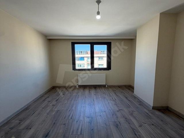BAHÇELİEVLER CADDESİNDE GENİŞVE ULTRA LÜX 3+1 ARA KAT !