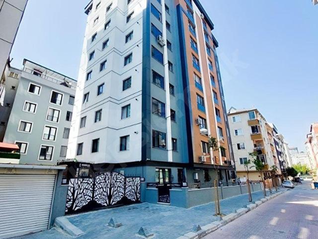 BAHÇELİEVLER SOĞANLIDA KİRALIK 1 YILLIK KAPALI GARAJ 2+1 DAİRE