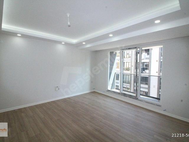 BAHÇELİEVLER ULUBATLI HASAN CADDESİ YAKINI, SIFIR, GÜNEY CEPHE, ARAKAT, 2+1 KİRALIK DAİRE