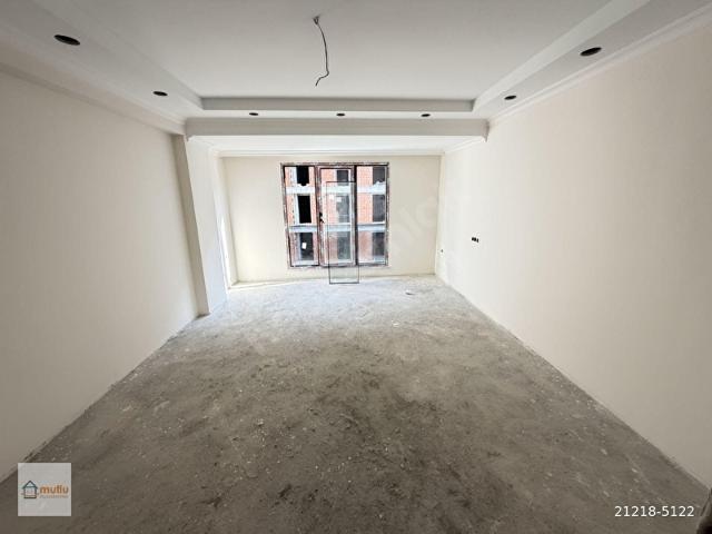 BAHÇELİEVLER YAYLA ÇAMLIK CADDESİNDE,1 AYA TESLİM,GÜNEY CEPHE,ARAKAT, E. BANYOLU, 3+1 KİRALIK DAİRE