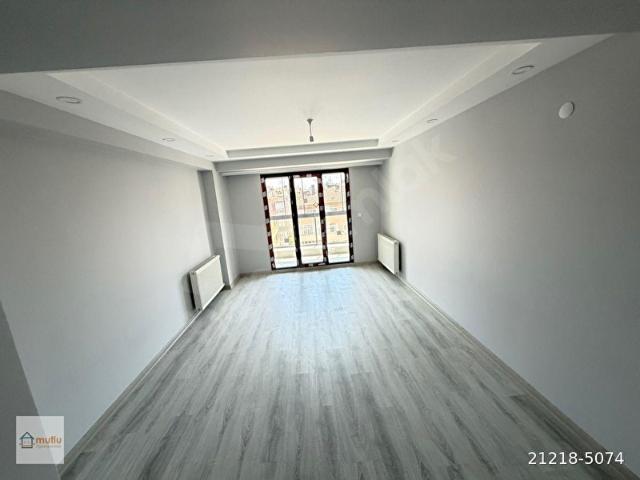 BAHÇELİEVLER YAYLADA, ÇOK MERKEZİ KONUMDA, SIFIR, GÜNEY CEPHE, 2+1 KİRALIK DAİRE