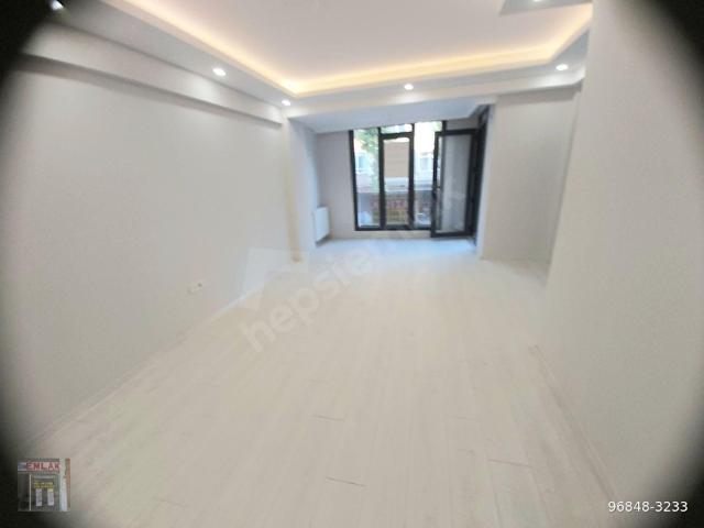 BAHÇELİEVLER YAYLADA SIFIR 2+1 METROBÜSE 8 DAKİKA 5.KAT ACELE SATILIK DAİRE