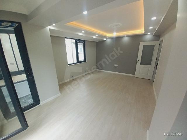 BAHÇELİEVLER YENİBOSNA ÇOBANÇEŞME MH SATILIK 90m 2+1 DAİRE KAT 1
