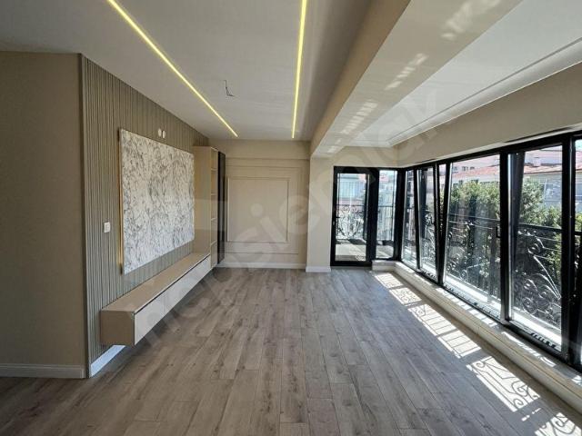 BAHÇELİEVLERDE BAŞAKTAN 2+1 DUBLEKS SIFIR BİNADA ÖN CEPHE