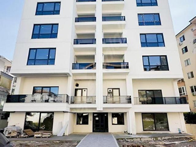 BAHÇELİEVLERDE GENİŞ 2+1 GİRİŞ KAT SIFIR LÜKS DAİRE