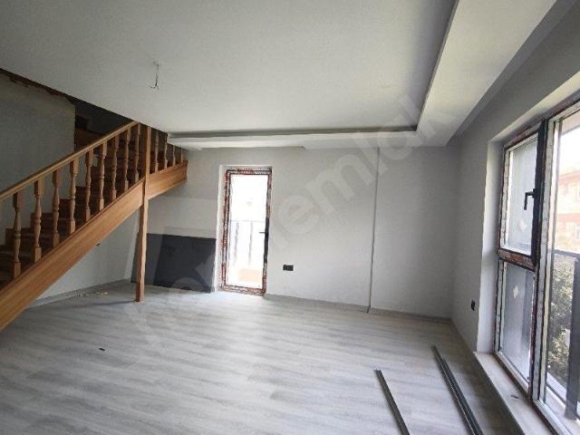 BAHÇELİEVLERDE FIRSAT 3+1 DUBLEKS DAİRE