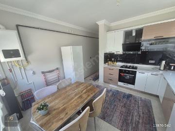 BAHÇELİEVLERDE KÖŞE BAŞI AYRI MUTFAK 2+1 SATILIK DAİRE