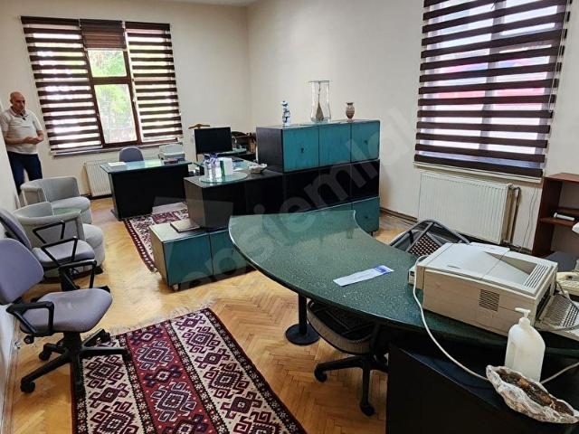 BAHÇELİEVLER'DE KİRALIK 3+1 FULL OFİS MOBİLYALI HUKUK BÜROSU VE DANIŞMANLIK İÇİN V.B UYGUN