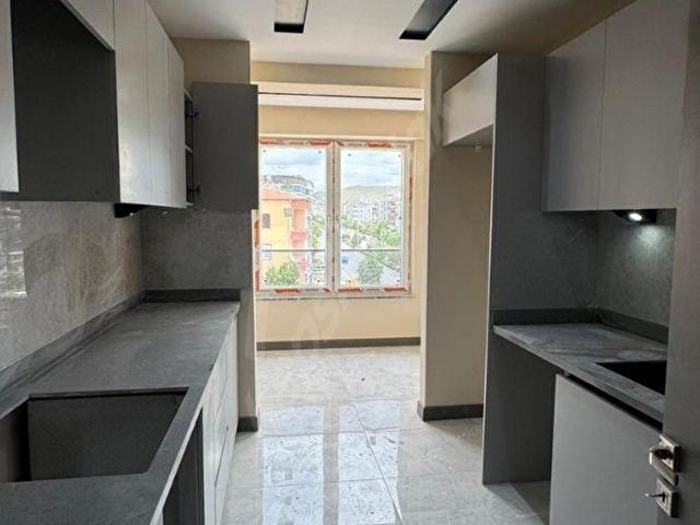 BAHÇELİEVLERDE SATILIK ULTRA LÜKS DAİRE