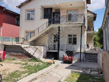 Bahçeli 2 Adet Müstakil Ev Ve Arsası