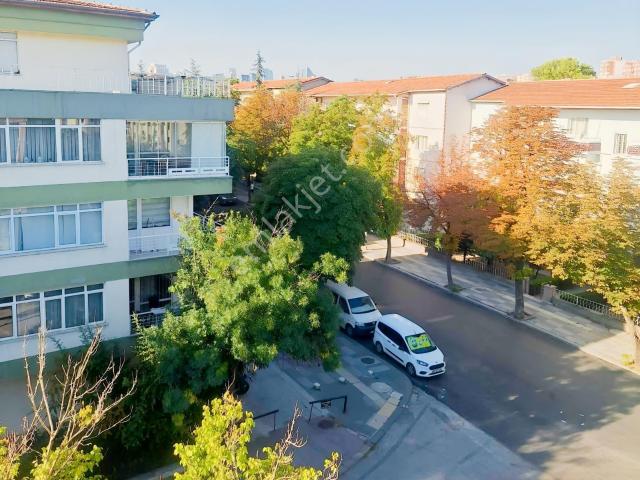 / Bahçelide / Eşyalı /2+1/ Metro & Gazi Hast Yakını