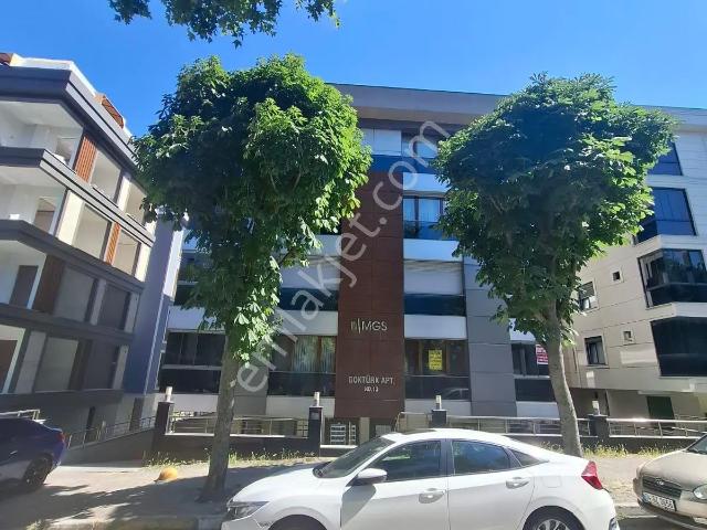 Bahçelievler 500. Yıl Bulvarı'nda Lüks Tasarımlı 3+2 Kiralık Dubleks
