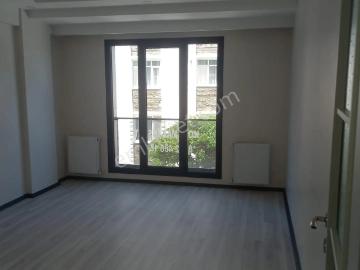 Bahçelievler Cumhuriyt Mahallesinde /2+1/75m2/2. Kat Asansörlü Sıfır Binada Kiralık Daire