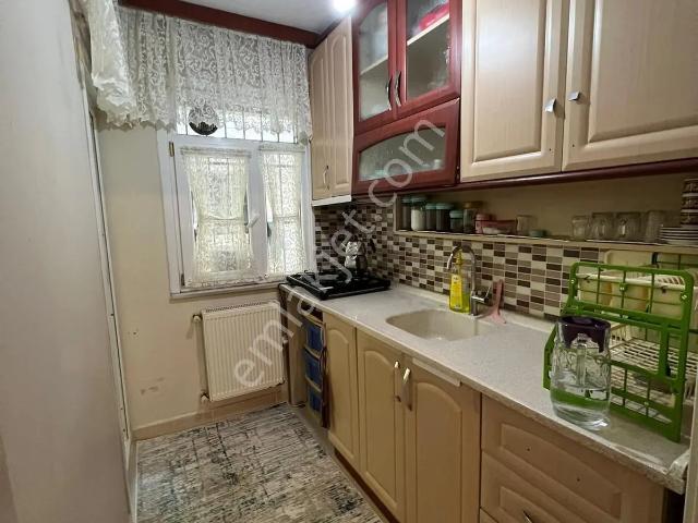 Bahçelievler Cumhuriyet Mah. 3+1 Temiz Kiralık Yüksek Giriş