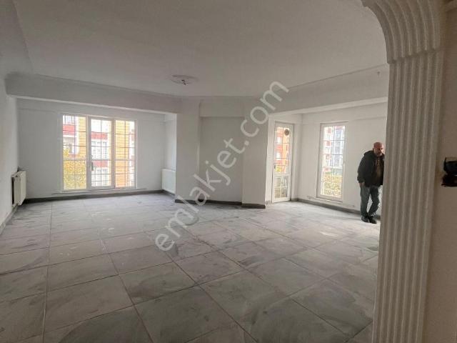 Bahçelievler Cumhuriyet Mahallesi Kiralık Daire 3+1