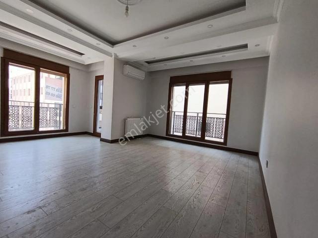 Bahçelievler Adnan Kahveci Bulvarı Üzeri 2+1 Kiralık