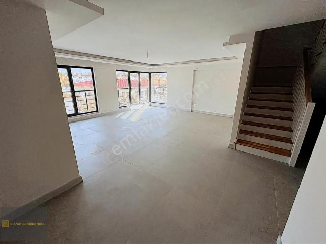 Bahçelievler Beşevler'de Satılık 4+1 Dubleks Ultra Lüks Daire