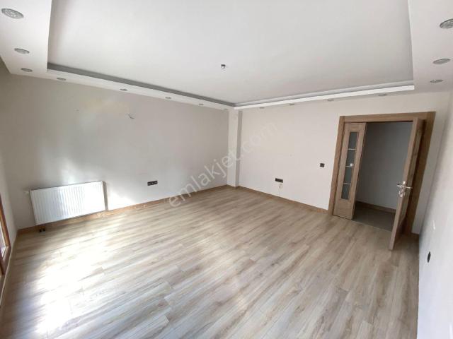 Bahçelievler De 2+1 Kiralık Daire