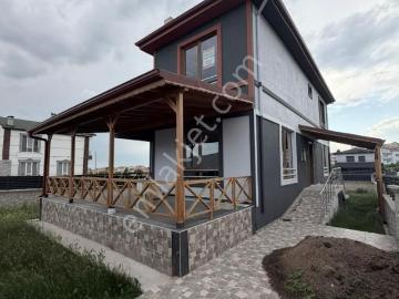 Bahçelievler’de 345 M² Arsa İçerisinde Sıfır Lüks Villa