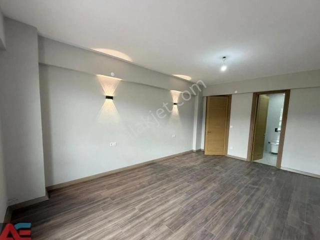 Bahçelievler’de 345 M² Arsa İçerisinde Sıfır Lüks Villa