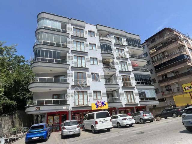 Bahçelievler De Ebeveyn Banyolu Kiralı 2+1