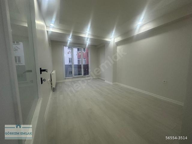 Bahçelievler Ferit Selim Paşa Cadde Sıfır Bina Kiralık 2+1 Daire