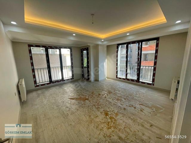 Bahçelievler Ferit Selim Paşa Caddesi Sıfır Bina Kiralık 3+1