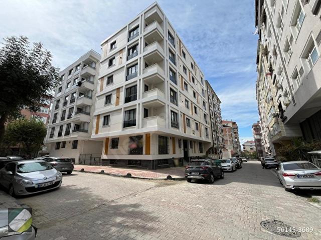 Bahçelievler Feritselimpaşa Caddesi Yakını 3.Kat Sıfır Bina'da