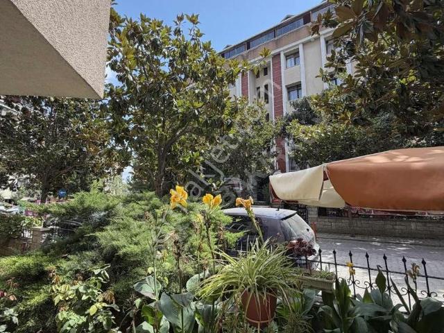 Bahçelievler Kıbrıs Parkı Karşısı Bahçe Katı 3+1 Satılık Daire