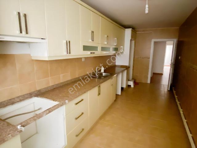 Bahçelievler Kocasinan Mah 10 Yıllık Bina Bahçekatı 90m² 2+1