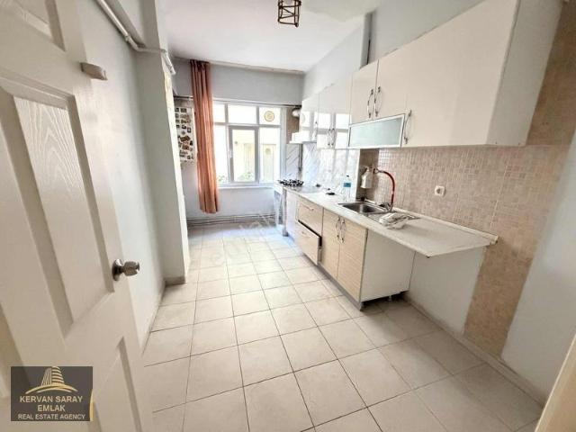 Bahçelievler Kocasinan Merkez Kiralık Daire 2+1 90m2 3 Kat