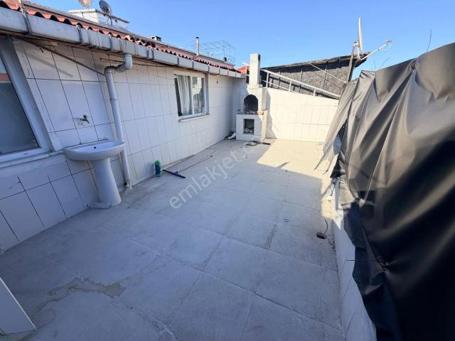 Bahçelievler Kocasinan 1+1 Kiralık Eşyalı Çatı Katı Dairesi