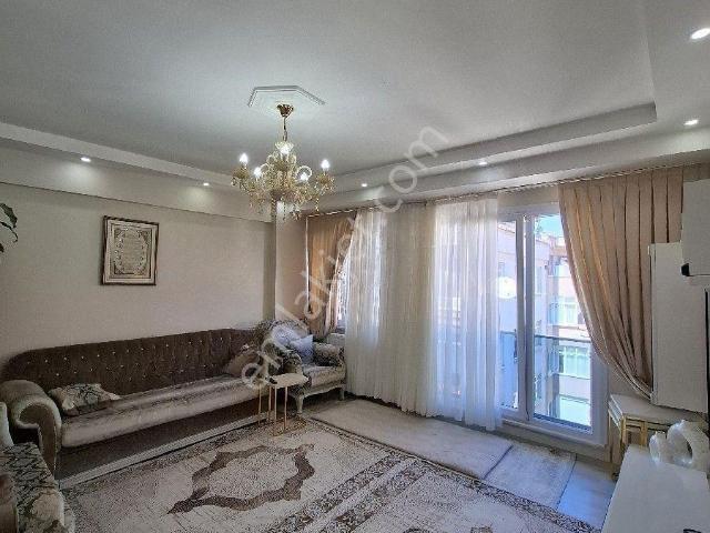 Bahçelievler Hürriyet Mah.’de 140 M² Net Kullanımlı, Çift Banyolu Geniş 3+1 Dubleks
