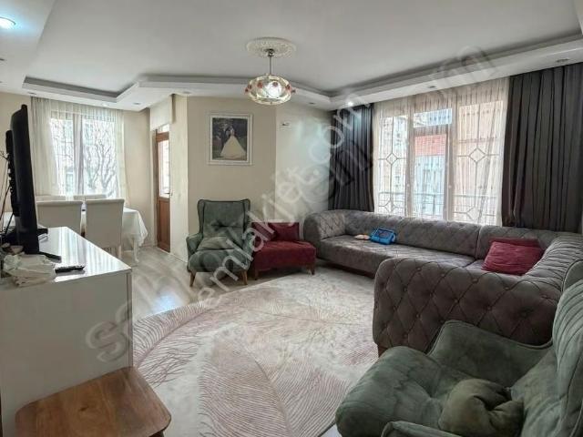 Bahçelievler Hürriyet Mah. 7 Yıllık Binada 3+1 125m2 1. Kat
