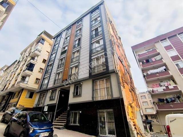Bahçelievler Hürriyet Mahallesinde 2 Yıllık Binada 2+1