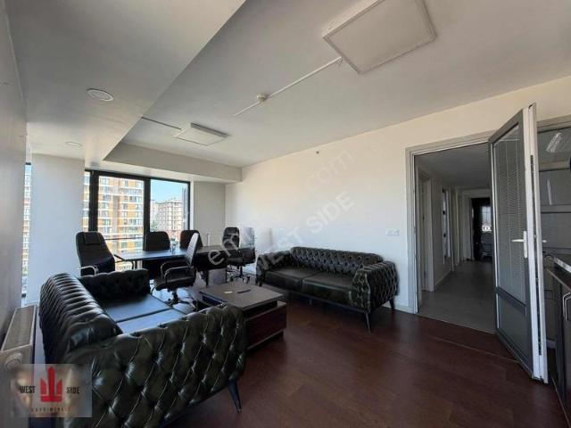 Bahçelievler İstwest 2+1 Kiralık Ofis/konut Havuz Manzaralı