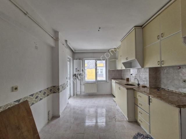 Bahçelievler Mah. Devlet Hastanesi Yakını Cadde Cepheli Daire