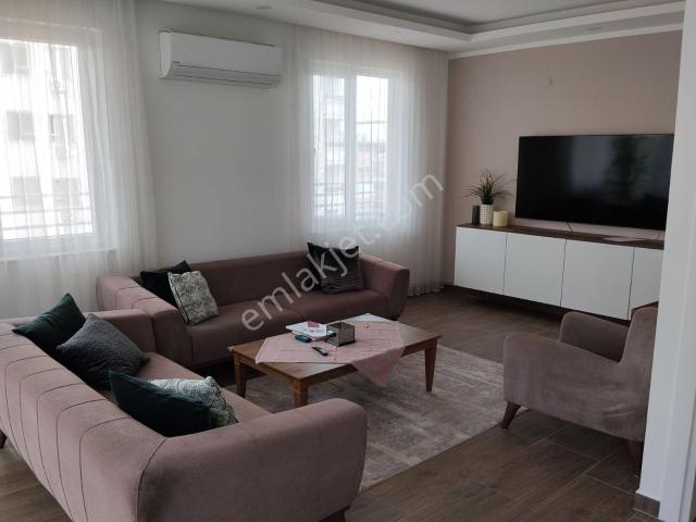 Bahçelievler Mahallesi Satılık 3+1 Full Tadilatlı Daire