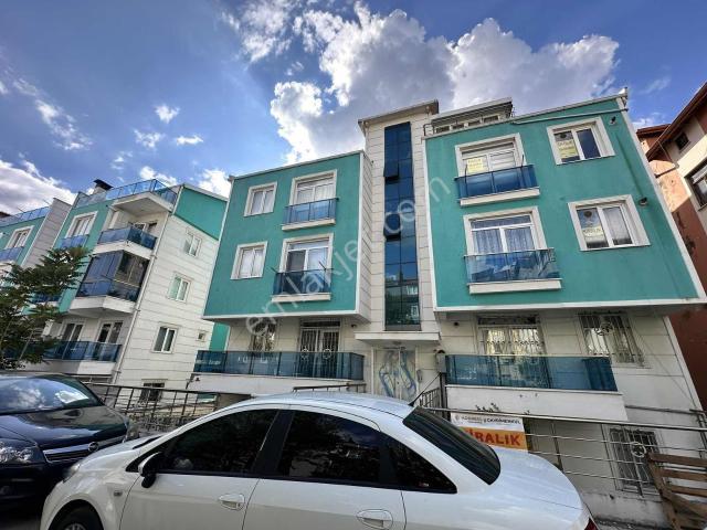 Bahçelievler Mahallesi Satılık Ara Kat Apart