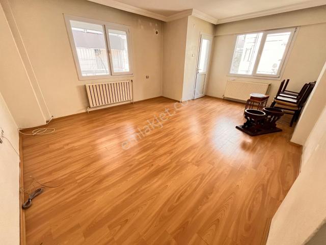 Bahçelievler Merkezde 3+1 115m2 Temiz Bakımlı Arakat Daire