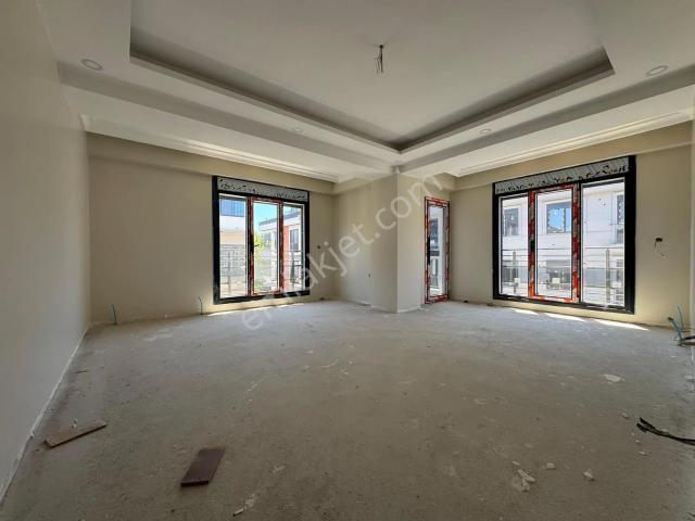 Bahçelievler Merkez'de Butik Site İçinde Lüks 2+1 Kiralık Daire