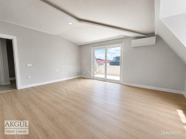 Bahçelievler Merkez'de Mansart 3+1 110m2 Harika Daire Kapalı Otopark,Klima,Oto.Kepenk,Ankastre set
