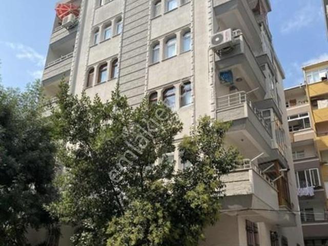 Bahçelievler Merkezde Satılık 2+1