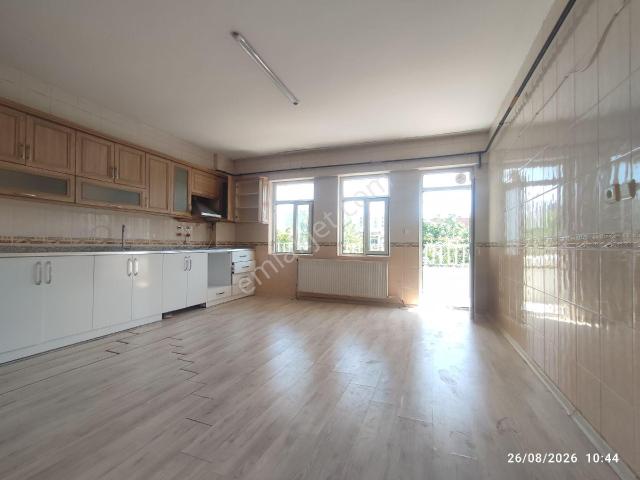 Bahçelievler Mhallesinde Kiralık Ara Kat 3+1 Daire