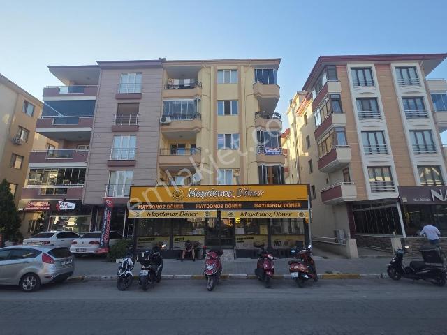 Bahçelievler Savaştepe Cadde Üzerinde Satılık 3+1 Daire