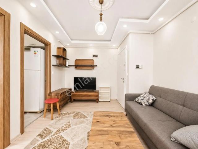 Bahçelievler Siyavuşpşa 8 Yıllık 1+1 Yüksek Giriş Eşyalı Kiralı