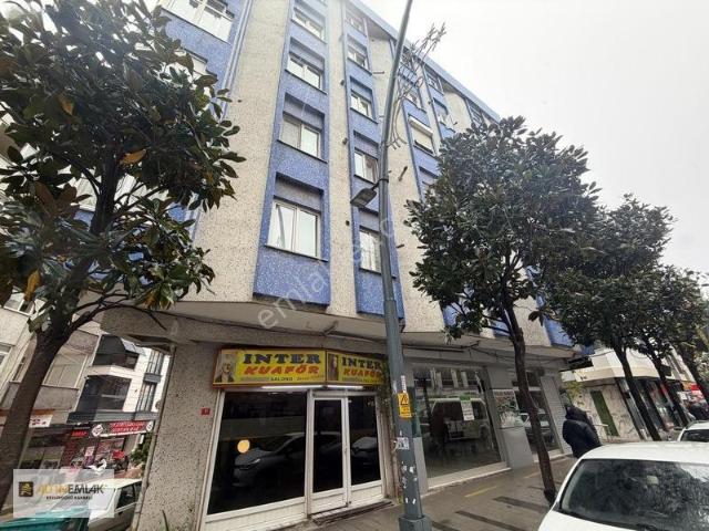 Bahçelievler Siyavuşpaşa Mahallesinde 2+1 90 M2 Satılık Daire
