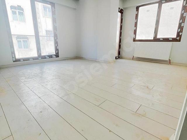 bahçelievler siyavuşpaşa sıfır 3. kat 2+1 satılık boş daire